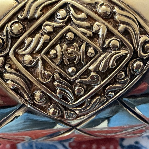 Chanel Wide Matelassé bracelet Vintage - Picture 4 of 13